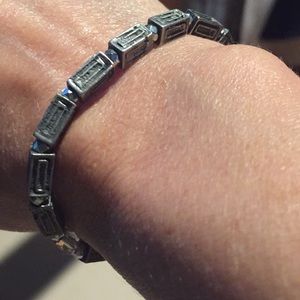 Silver stretch bracelet